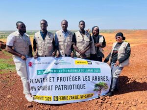 Lire la suite à propos de l’article Fête de l’Arbre 2025 : JAL s’engage pour un Niger plus vert